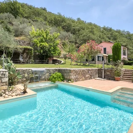 Nyaraló Gorgeous In Prela *