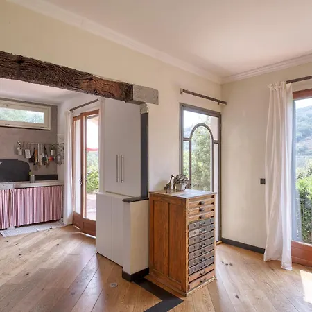 Lovely In Prela With Kitchen * Praelo