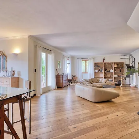 בית נופש Gorgeous In Prela *
